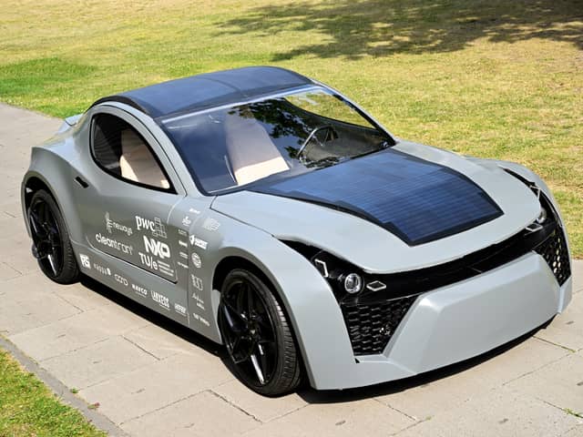 Students in the Netherlands have built a 3D printed car that is fully electric and removes carbon dioxide from the air.